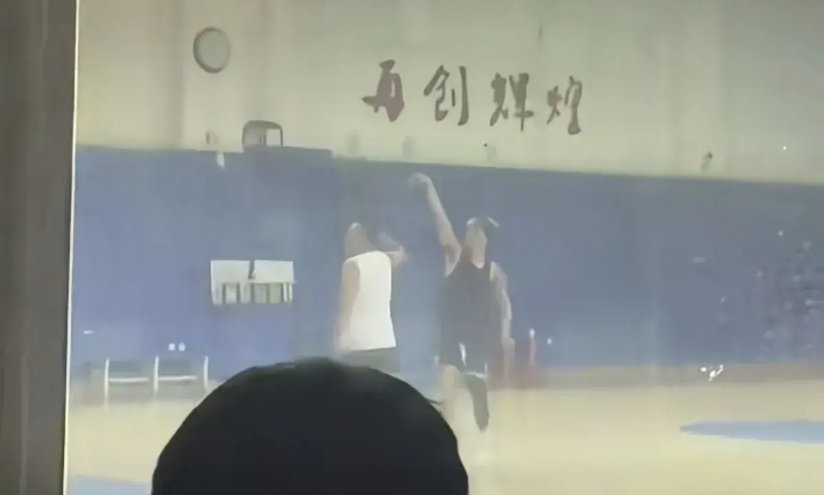 大人小孩都, AA