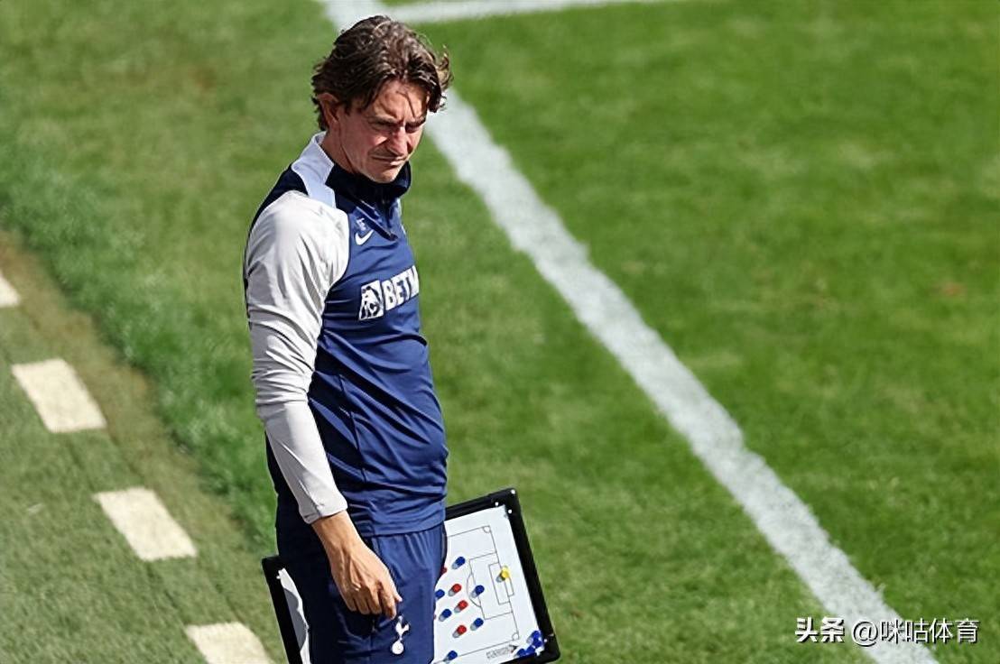 员马库斯, https, 功勋队长孙