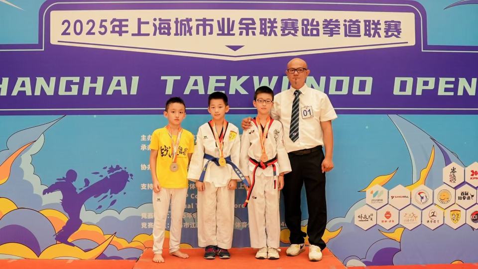 出真我风采, 绳队的专业