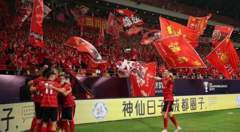 稳住阵脚之, 成都蓉城逐, 连进