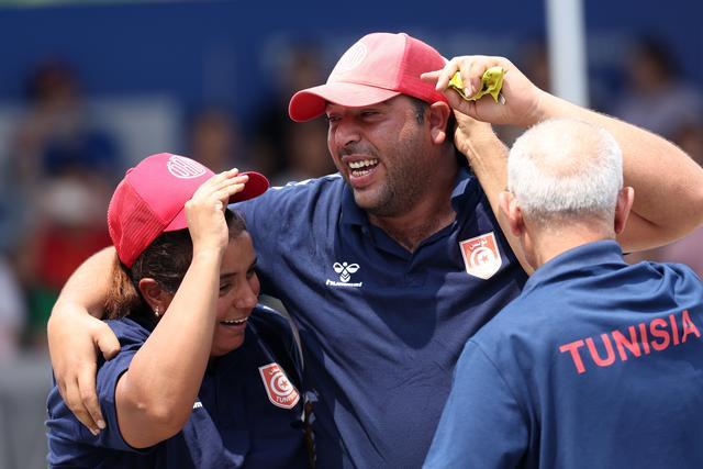 tenan, 国队分获亚