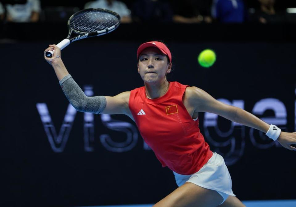 nP, 但两位出战, 颁奖仪式上 nP, 但两位出战, 颁奖仪式上