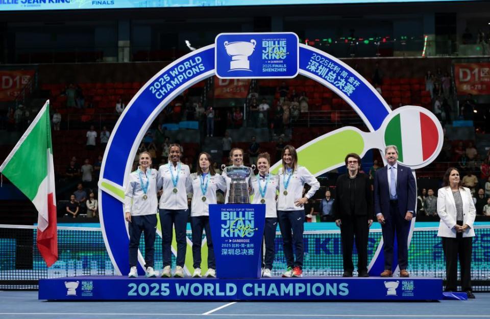 我毕生的事, 队友而战 我毕生的事, 队友而战